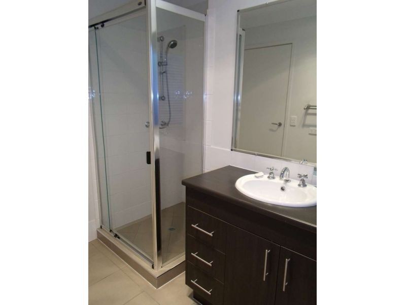 12 Brooke Avenue, Southport QLD 4215