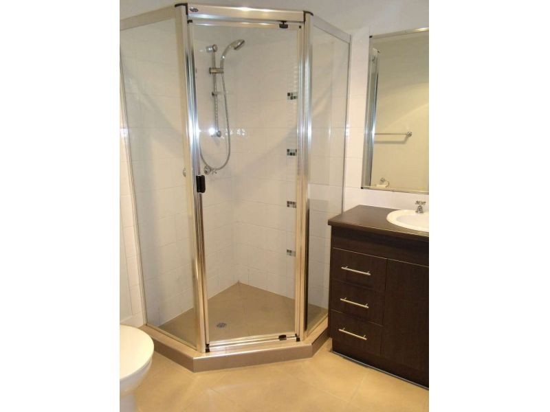 12 Brooke Avenue, Southport QLD 4215