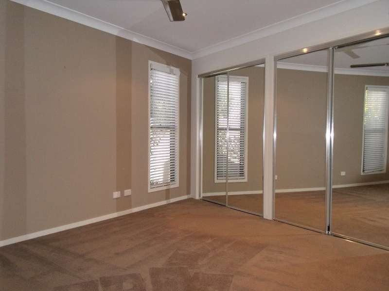 12 Brooke Avenue, Southport QLD 4215