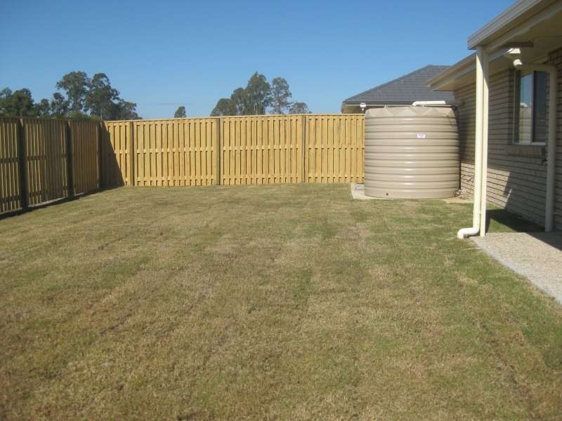 8 Dear Place, Bellmere QLD 4510