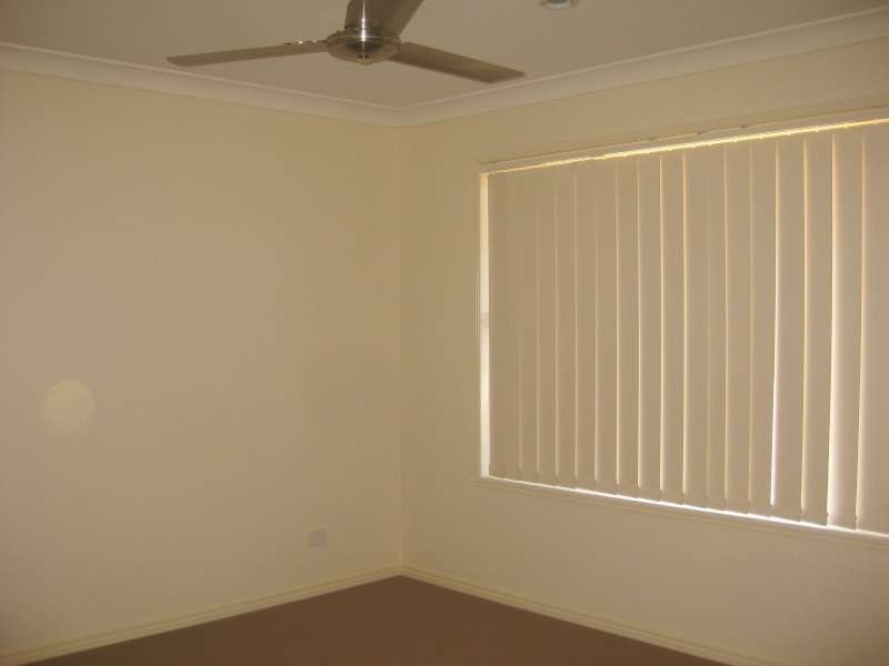 8 Dear Place, Bellmere QLD 4510