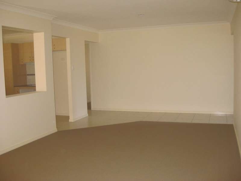 8 Dear Place, Bellmere QLD 4510