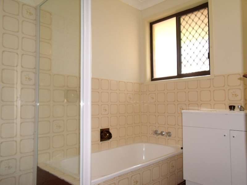 1/32 Corunna Crescent, Ashmore QLD 4214