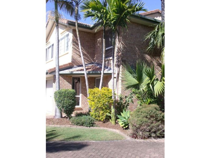 3/6 Harley Street, Labrador QLD 4215