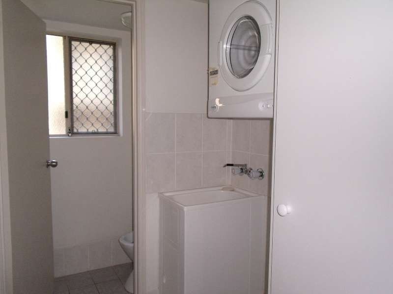 2/28 Smith Street, Southport QLD 4215