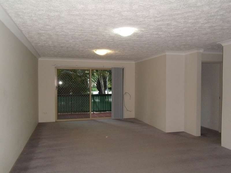 2/28 Smith Street, Southport QLD 4215