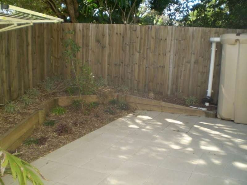 8/21-23 Thompson Crescent, Clontarf QLD 4019