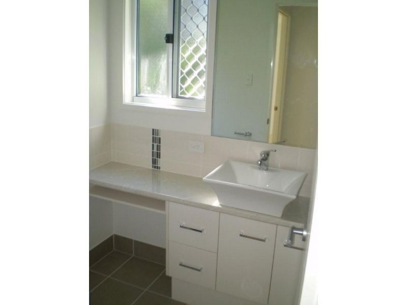 8/21-23 Thompson Crescent, Clontarf QLD 4019