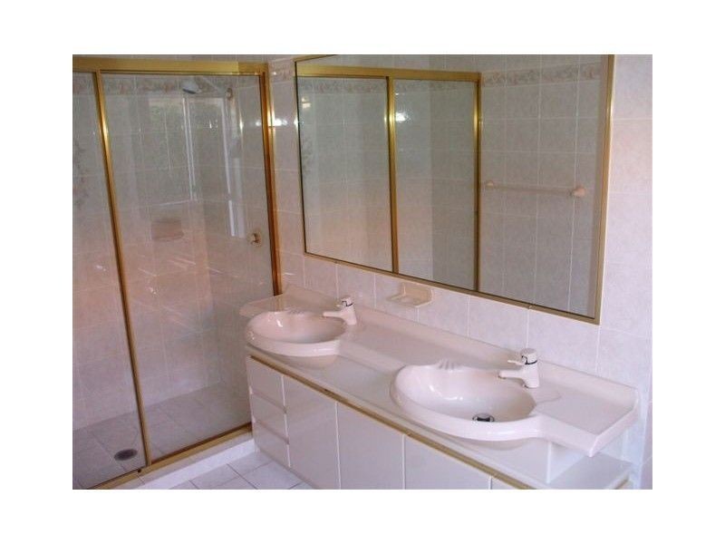36 Montevideo Drive, Clear Island Waters QLD 4226