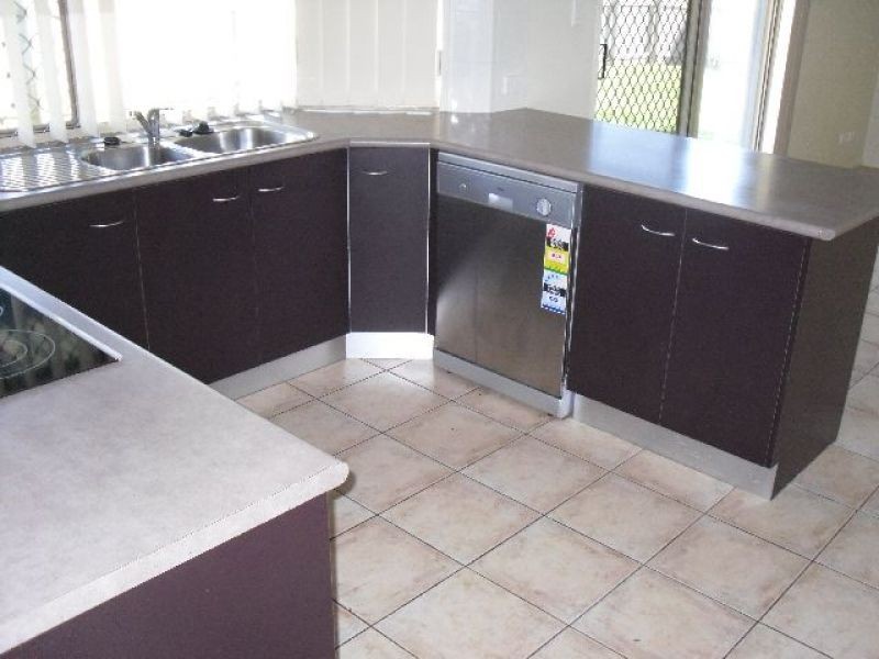 1 Burkett Crescent, Victoria Point QLD 4165