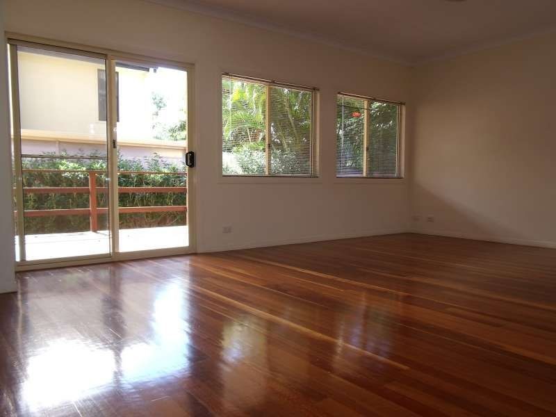 1/43 Beale Street, Southport QLD 4215