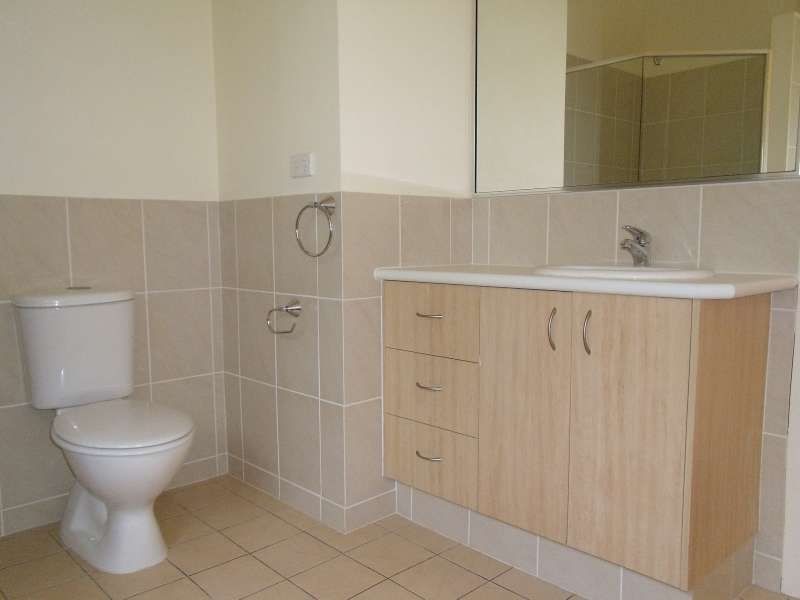 1/43 Beale Street, Southport QLD 4215