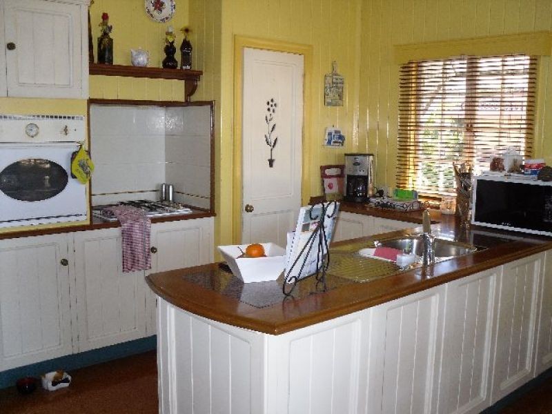 31 Nicholson Street, Greenslopes QLD 4120