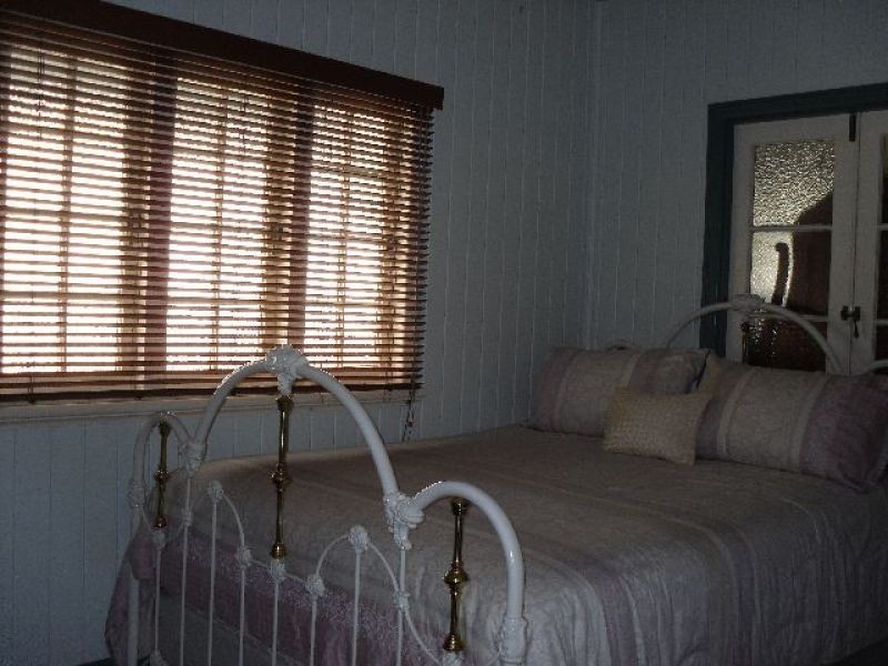 31 Nicholson Street, Greenslopes QLD 4120