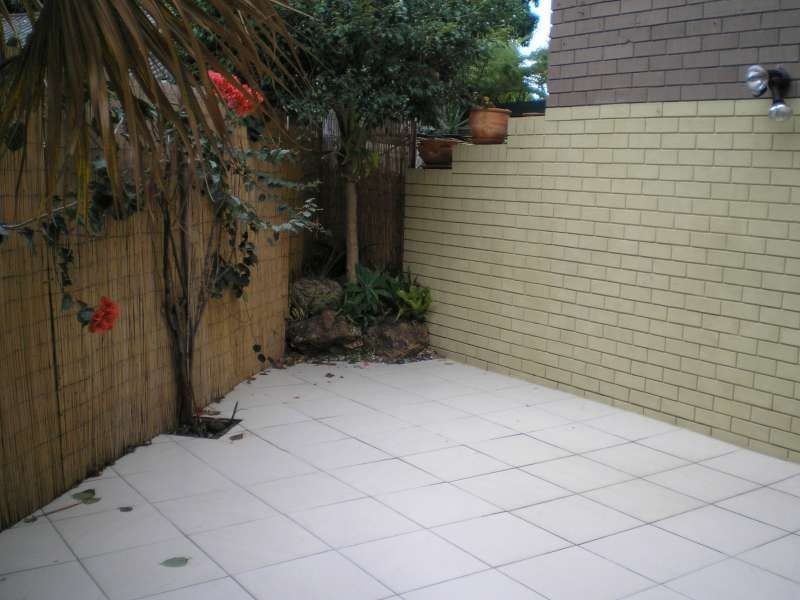 3, 191 Scarborough Street, Southport QLD 4215