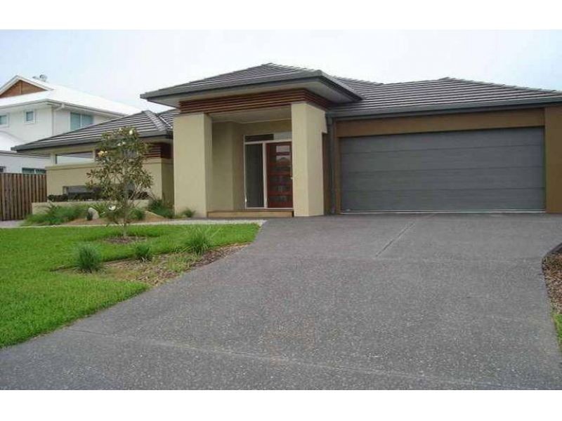 34 Tempel Island Circuit, Oxenford QLD 4210