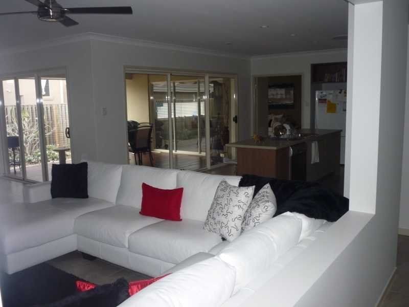 34 Tempel Island Circuit, Oxenford QLD 4210