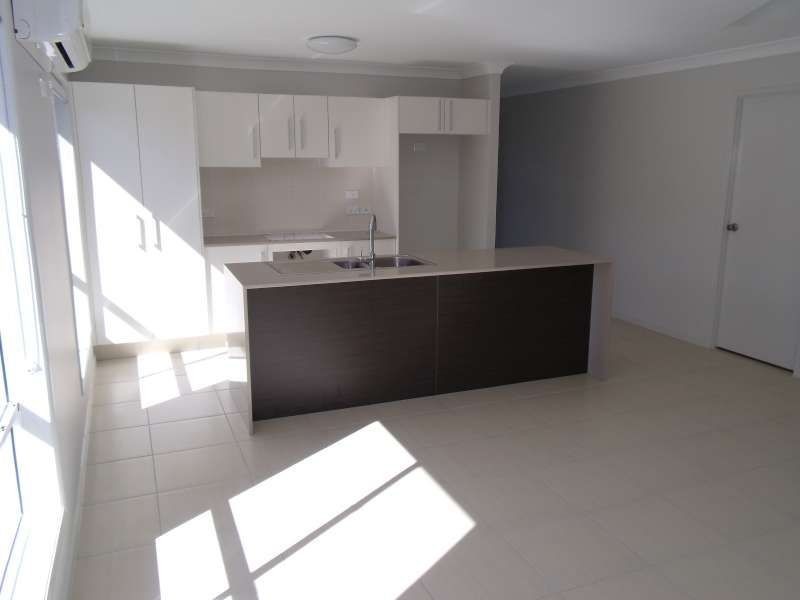 8 Ballagio Crescent, Coomera QLD 4209
