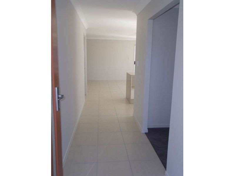 8 Ballagio Crescent, Coomera QLD 4209