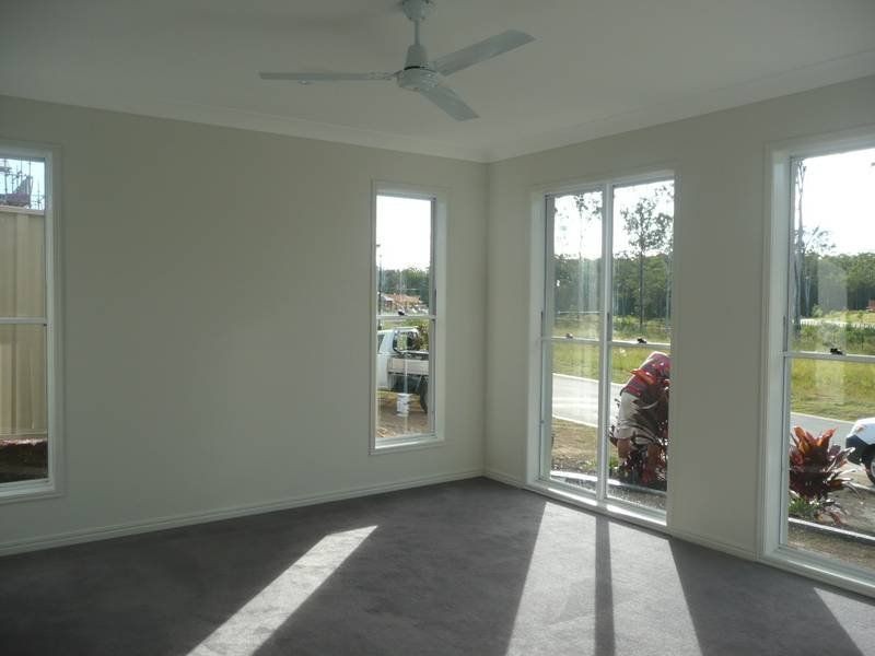 8 Ballagio Crescent, Coomera QLD 4209