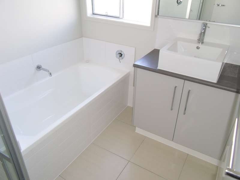 8 Ballagio Crescent, Coomera QLD 4209