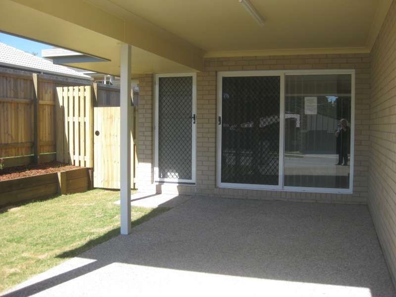 2/11 Duncan Crescent, Joyner QLD 4500