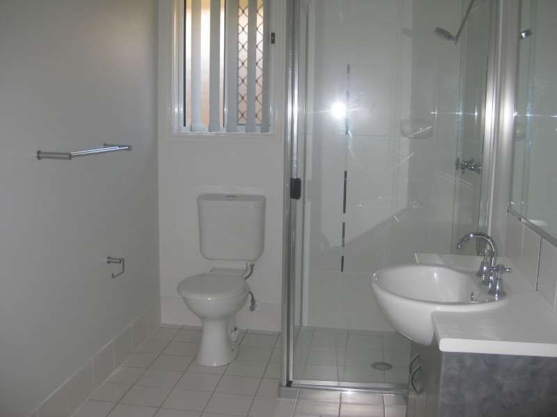 2/11 Duncan Crescent, Joyner QLD 4500