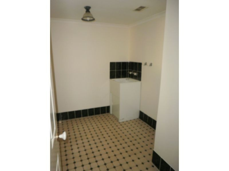 5 Highvale Drive, Helensvale QLD 4212