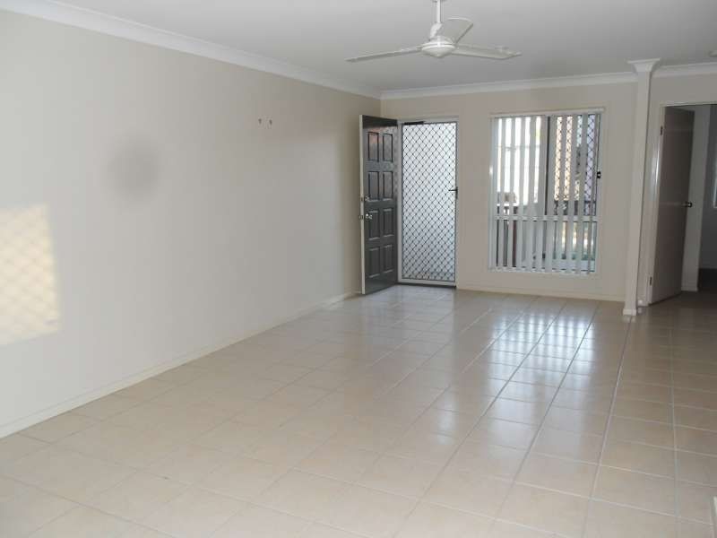 17 Periwinkle Lane, Springfield Lakes QLD 4300