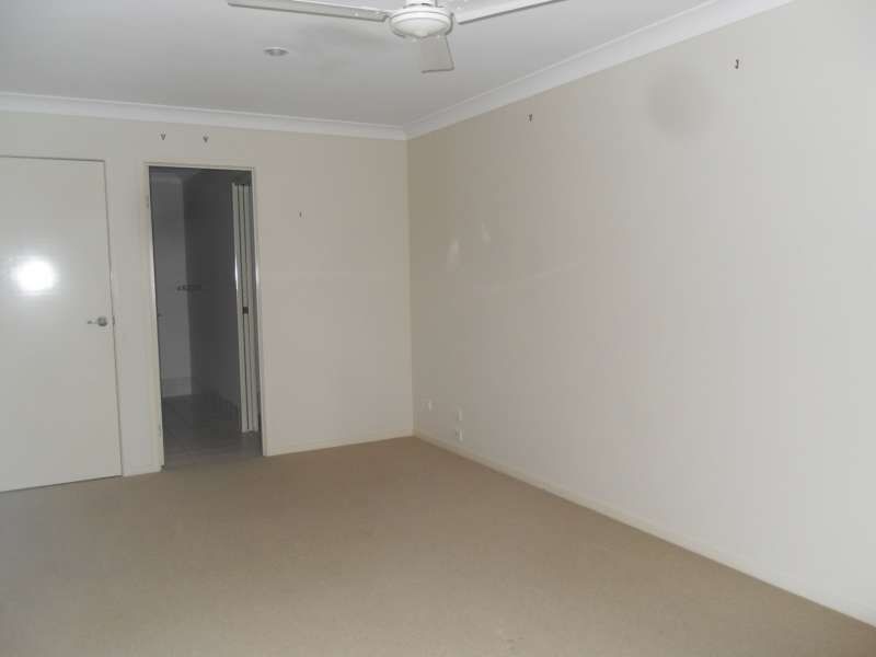 17 Periwinkle Lane, Springfield Lakes QLD 4300