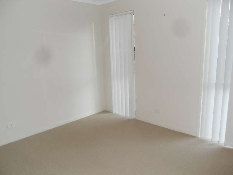 17 Periwinkle Lane, Springfield Lakes QLD 4300