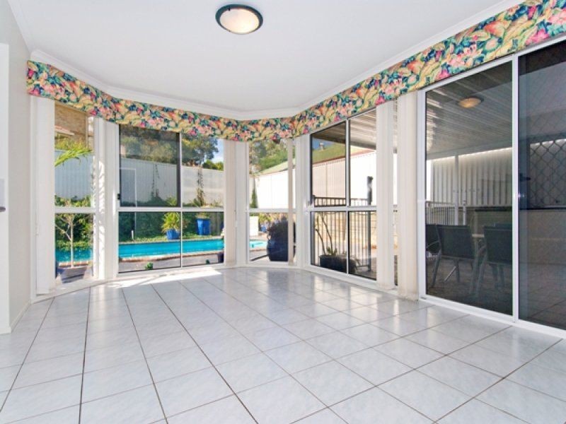 5 Auriga Close, Wynnum West QLD 4178