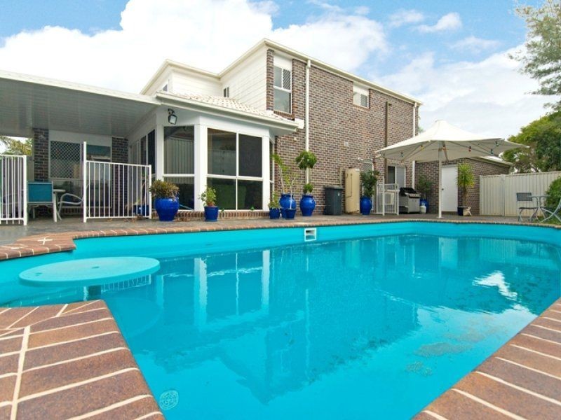 5 Auriga Close, Wynnum West QLD 4178