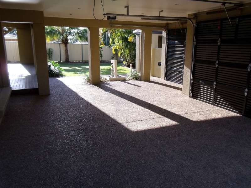 40 Lambros Drive, Benowa QLD 4217