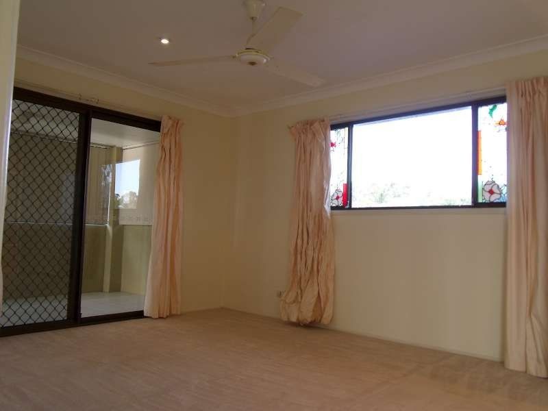 40 Lambros Drive, Benowa QLD 4217