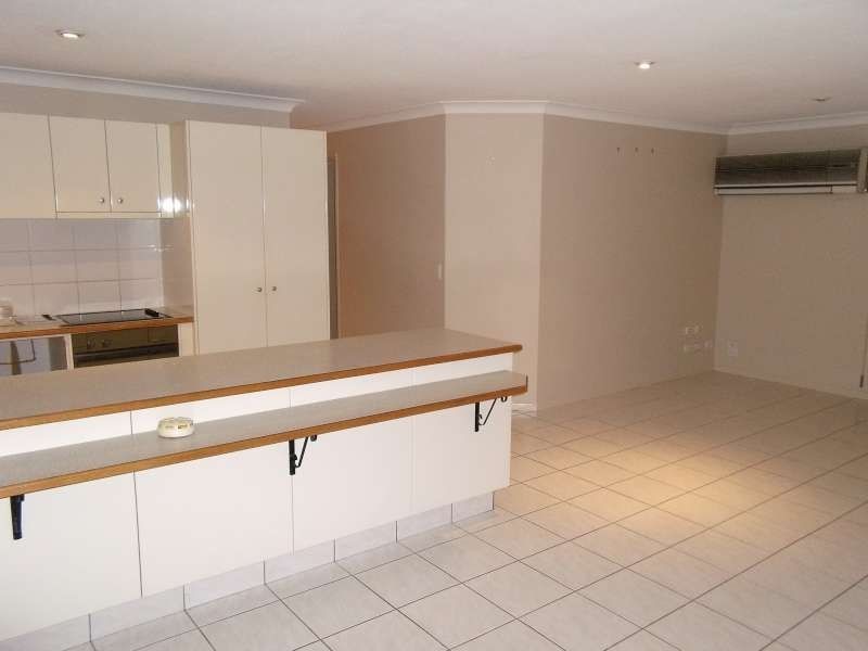 40 Lambros Drive, Benowa QLD 4217