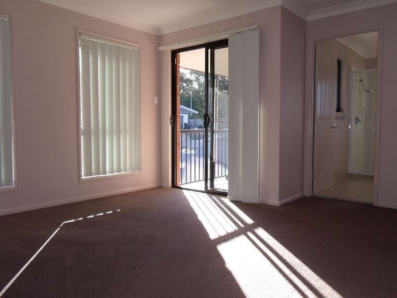 1/4 Gannon Way, Upper Coomera QLD 4209