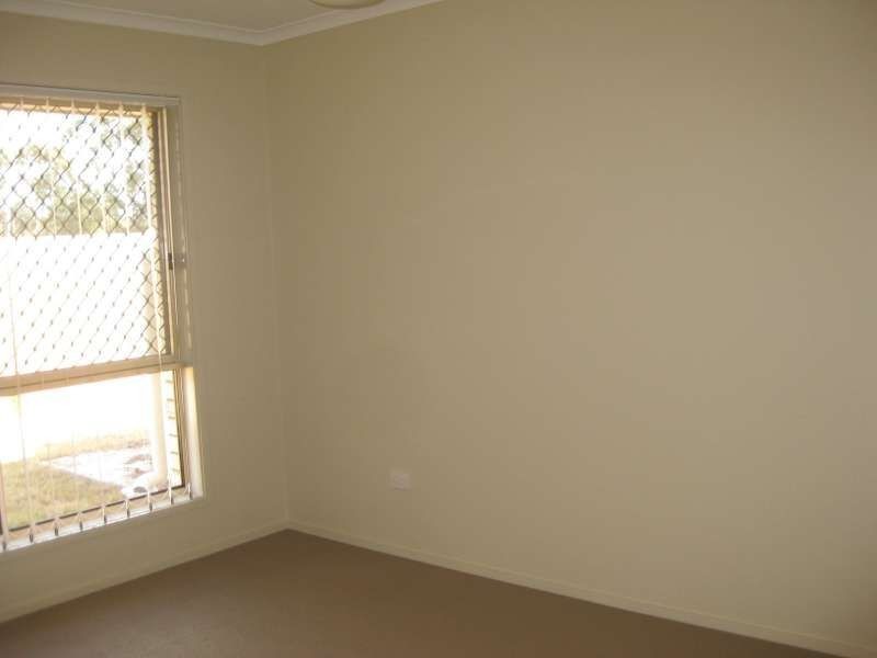 2/28 Rainbird Crescent, Kallangur QLD 4503