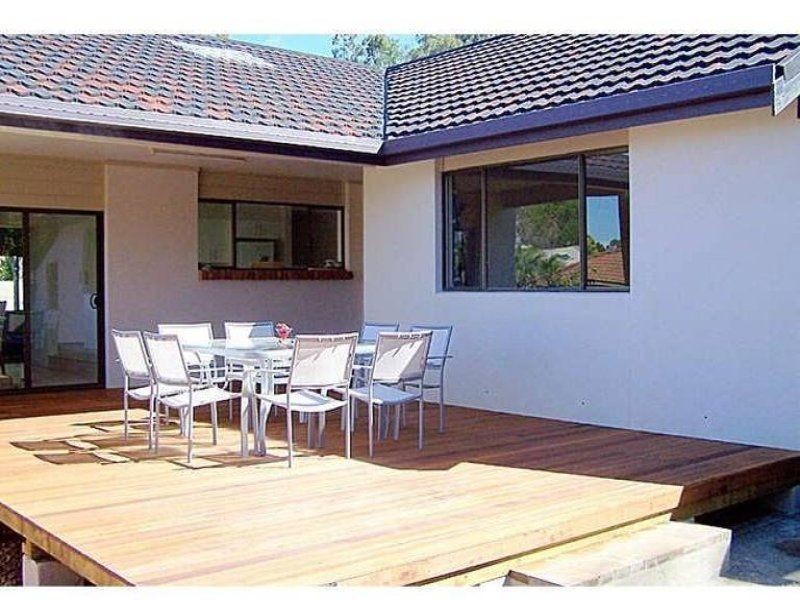 13 Foothill Street, Elanora QLD 4221