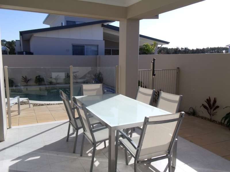 10 Iridium Drive, Hope Island QLD 4212