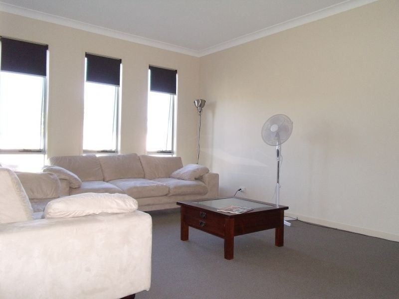 10 Iridium Drive, Hope Island QLD 4212