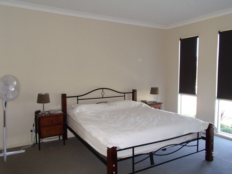 10 Iridium Drive, Hope Island QLD 4212
