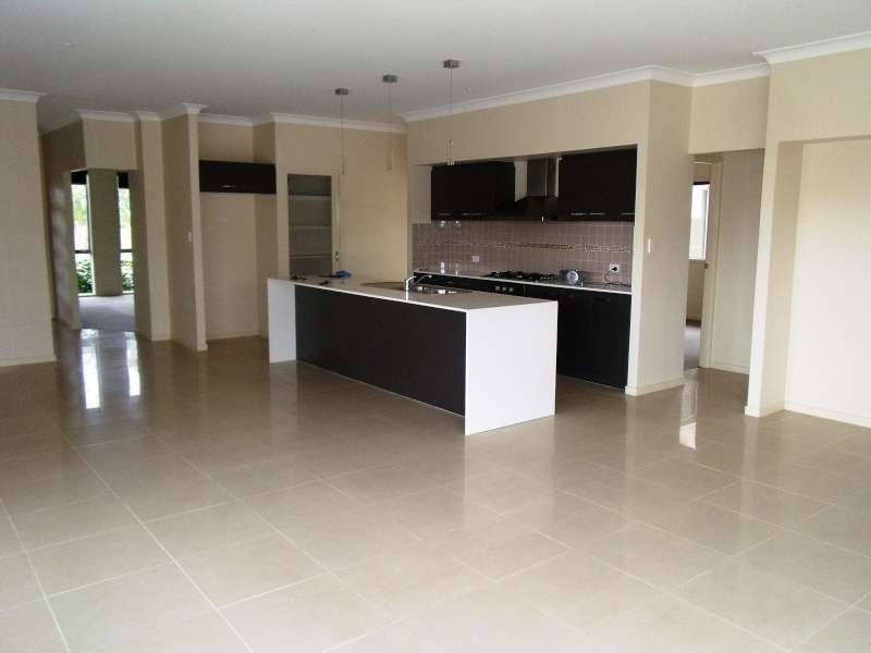 10 Iridium Drive, Hope Island QLD 4212