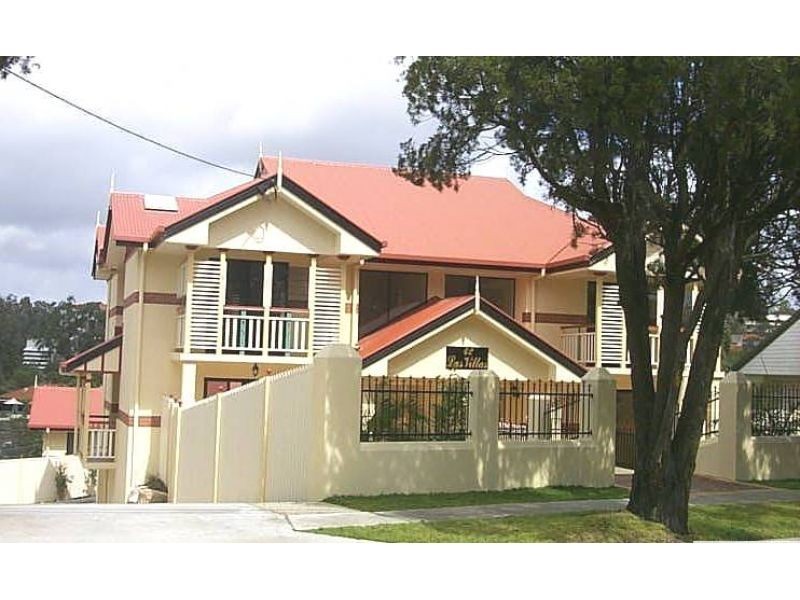 3, 42 Scott Road, Herston QLD 4006