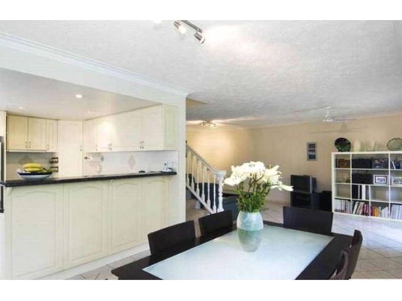 3, 42 Scott Road, Herston QLD 4006