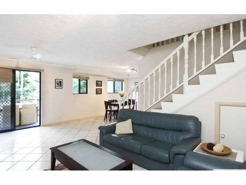 3, 42 Scott Road, Herston QLD 4006