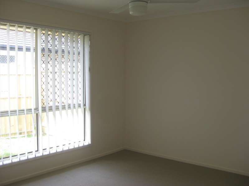 2/22 Rainbird Crescent, Kallangur QLD 4503