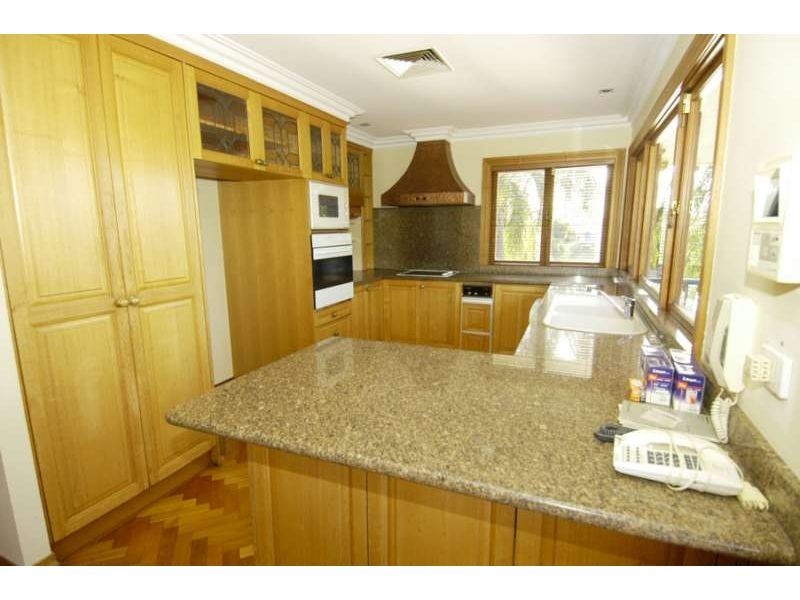 14 Nootka Court, Broadbeach Waters QLD 4218