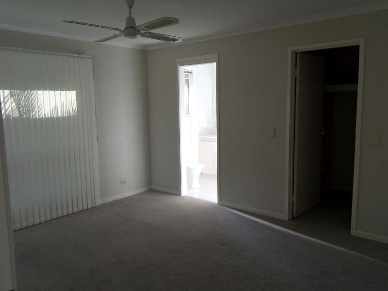 34 Emerton Crescent, Robina QLD 4226