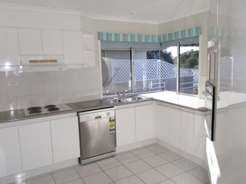 34 Emerton Crescent, Robina QLD 4226